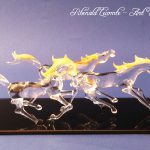 Trophée cheval en verre – Trophée d’art 2016 - Trois chevaux sculptés en verre lancés dans un galop effréné - Art Verrier